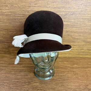 1950s‎ Juli-Kay Brown Felt Cloche Revival Hat Mid Century Vintage Gatsby Style S